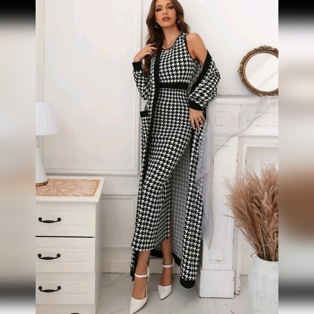 Houndstooth Slit Back Bodycon Dress & Patched Pocket Belted Coat - Picture 4 of 8